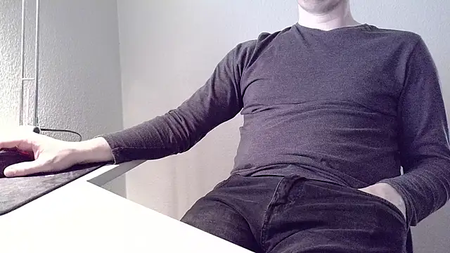 Clamshive777 webcam