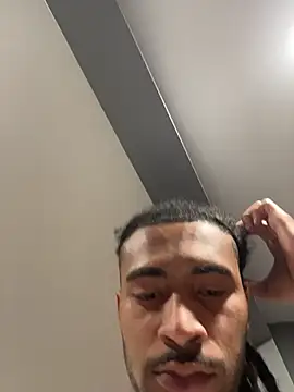 Mellyj053 webcam