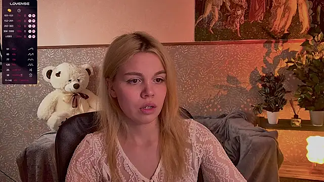 ScarletMarnei webcam