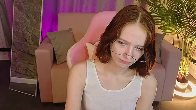 AliceJohansone webcam