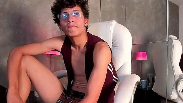 Ethan_todd webcam