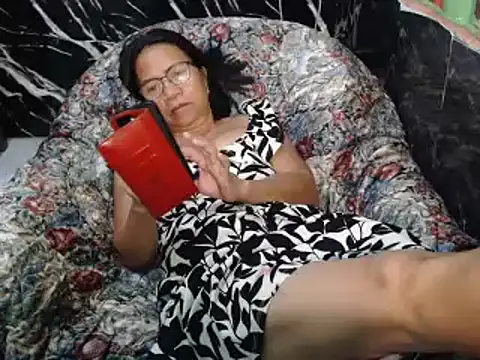 ASIANDOLLY4U69 webcam