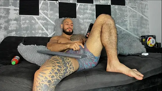 leonidas_18k webcam
