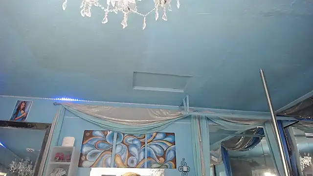 ADRIANNA_FOX