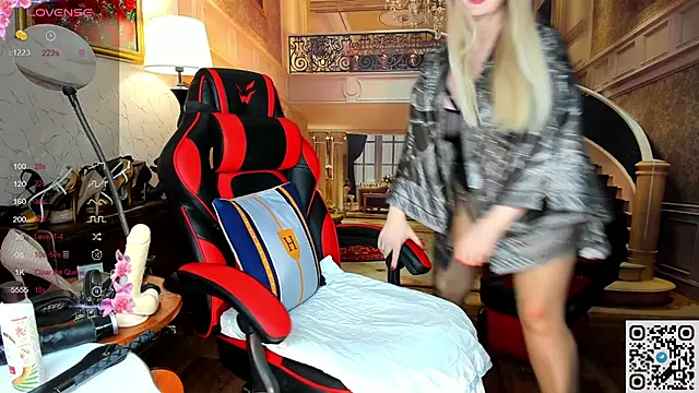 Nina_Devillle webcam