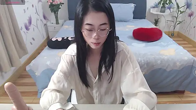 mila-baby-99 webcam