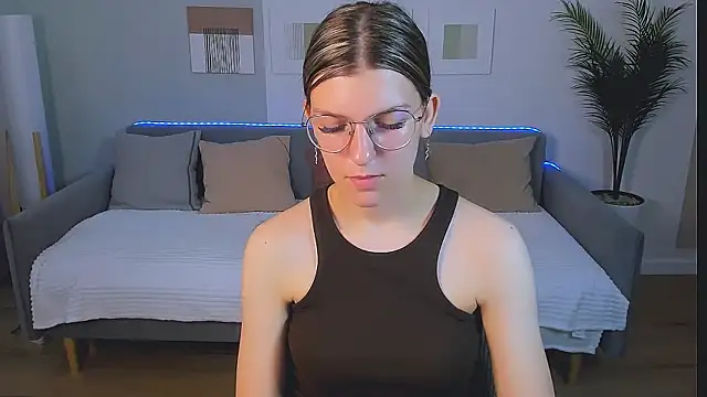 AnnaThorne webcam