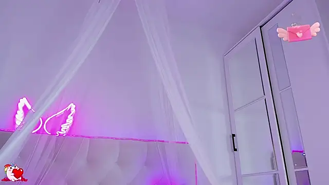 YourWildDestiny webcam