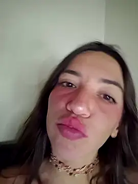loveuu-bae webcam