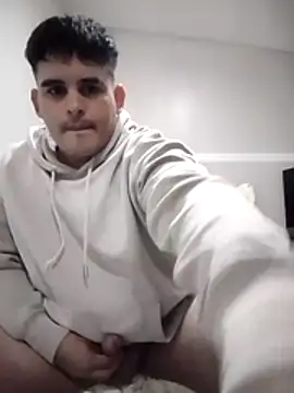 kinDani68 webcam stripchat model stream image