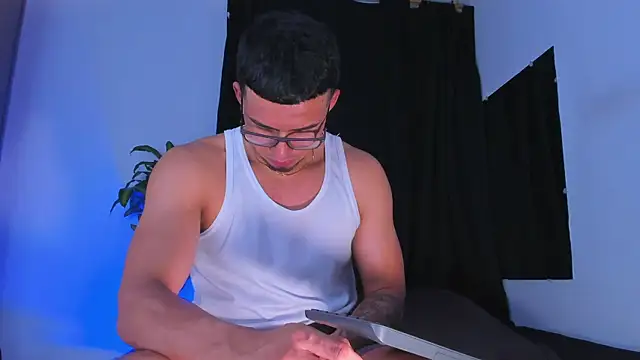 thaddeus_king webcam