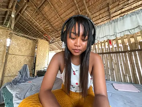 Juliet_official_pro webcam