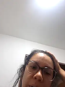 Aila_Phone webcam