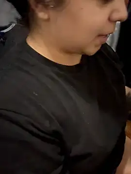 kimmiakiss22 webcam