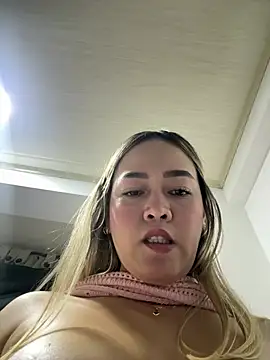 Danielavegax live sex cam