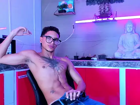 kai_storm77 webcam