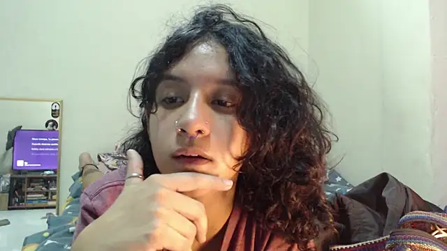 AlinaWoolf_ webcam