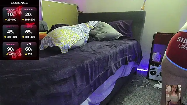 blondiewithanass (F young) - double penetration