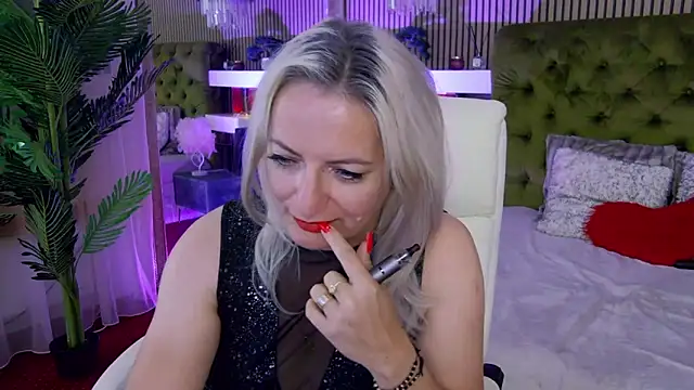 LadyTouch webcam