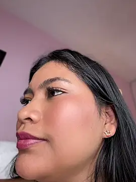 LunaaRosse webcam