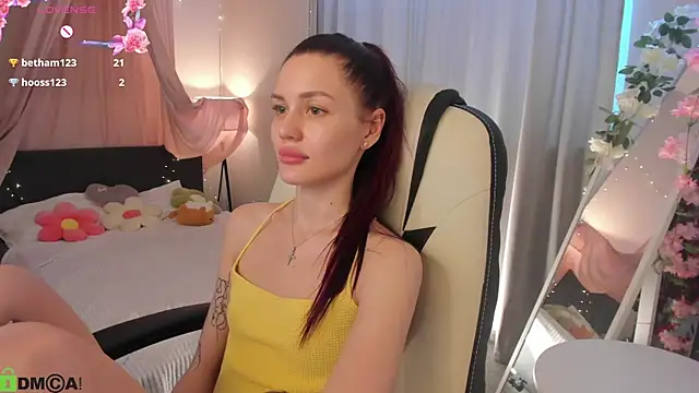 Aria_Mila webcam