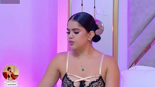 Martina-Roberts- webcam