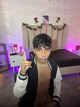 osamu_tay (M twink) - shower show + domi in my ass🍑😈💦