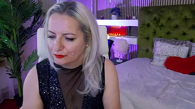 ladytouch - LadyTouch's free webcam - UK Sex Cams