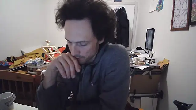 JohnnyMoves webcam