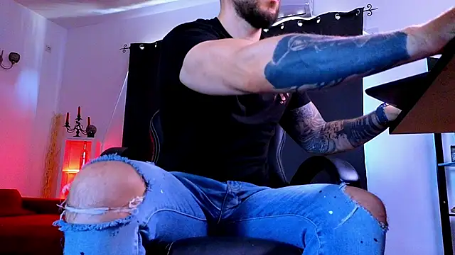 MightyAaron66 webcam