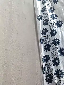 poojam93 webcam