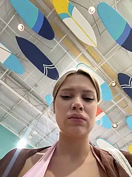 Girl-Mia webcam