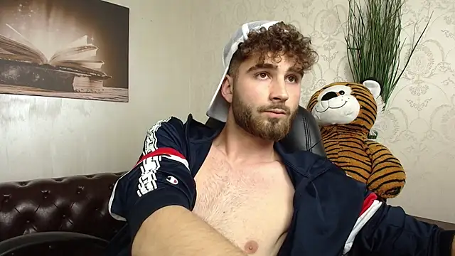 kyloeast (M young) - Cum Show