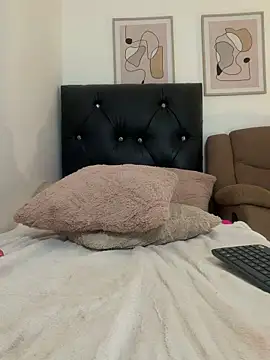 curlyanenth webcam