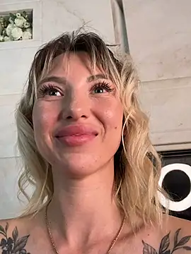 TeaseBabeXXX webcam