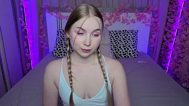 LilyStarlight webcam