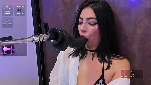 cherry_skinny_ webcam