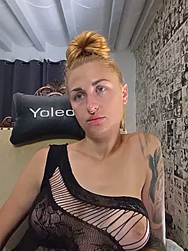 kylie_blck - Kylie_blck's free webcam - UK Sex Cams