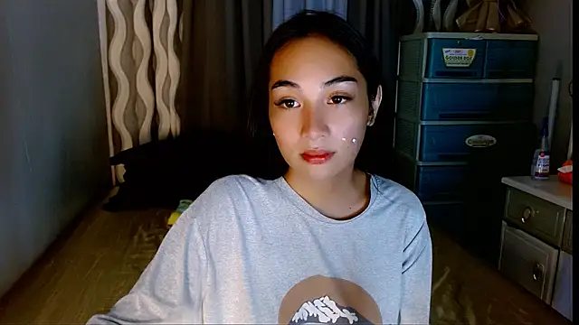 SweetLilly_18 webcam