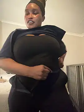 Bustygoddess32 live sex cam