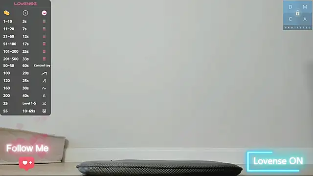MinaDiamondd webcam