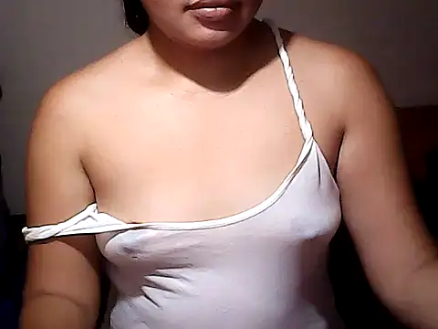 Hot Aryelle (Hot_Aryelle20)