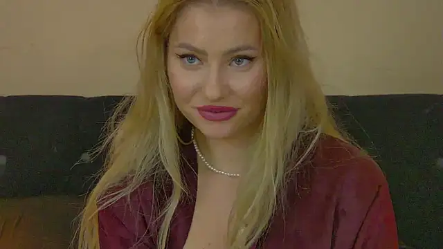 MisshaNight webcam