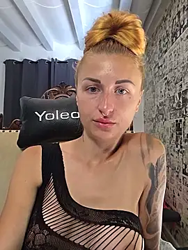 kylie_blck webcam