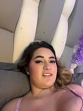 Antonella_Julieta webcam
