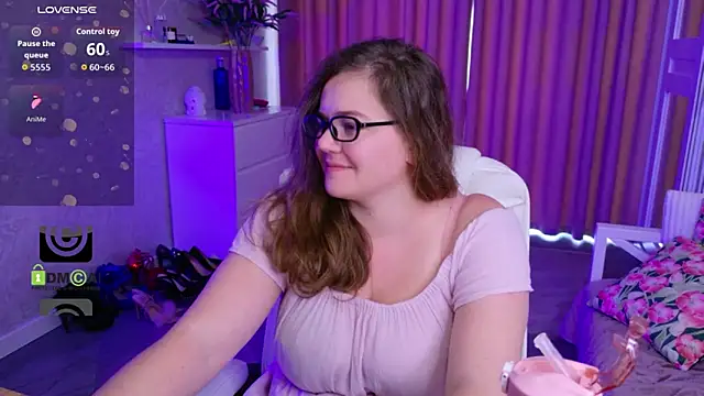 KellyKleine webcam