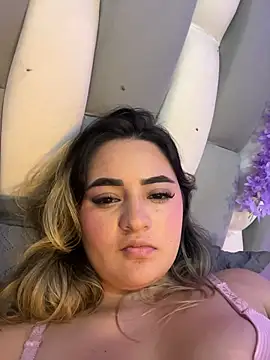Antonella_Julieta webcam