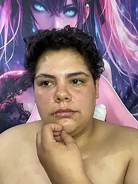 Hailey_Curvy webcam