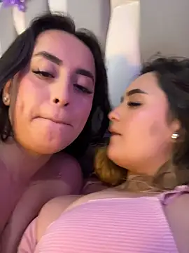 Antonella_Julieta webcam