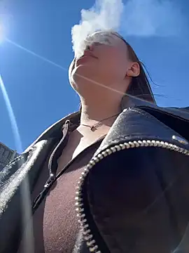 kirasunshine (F young) - suck a dildo